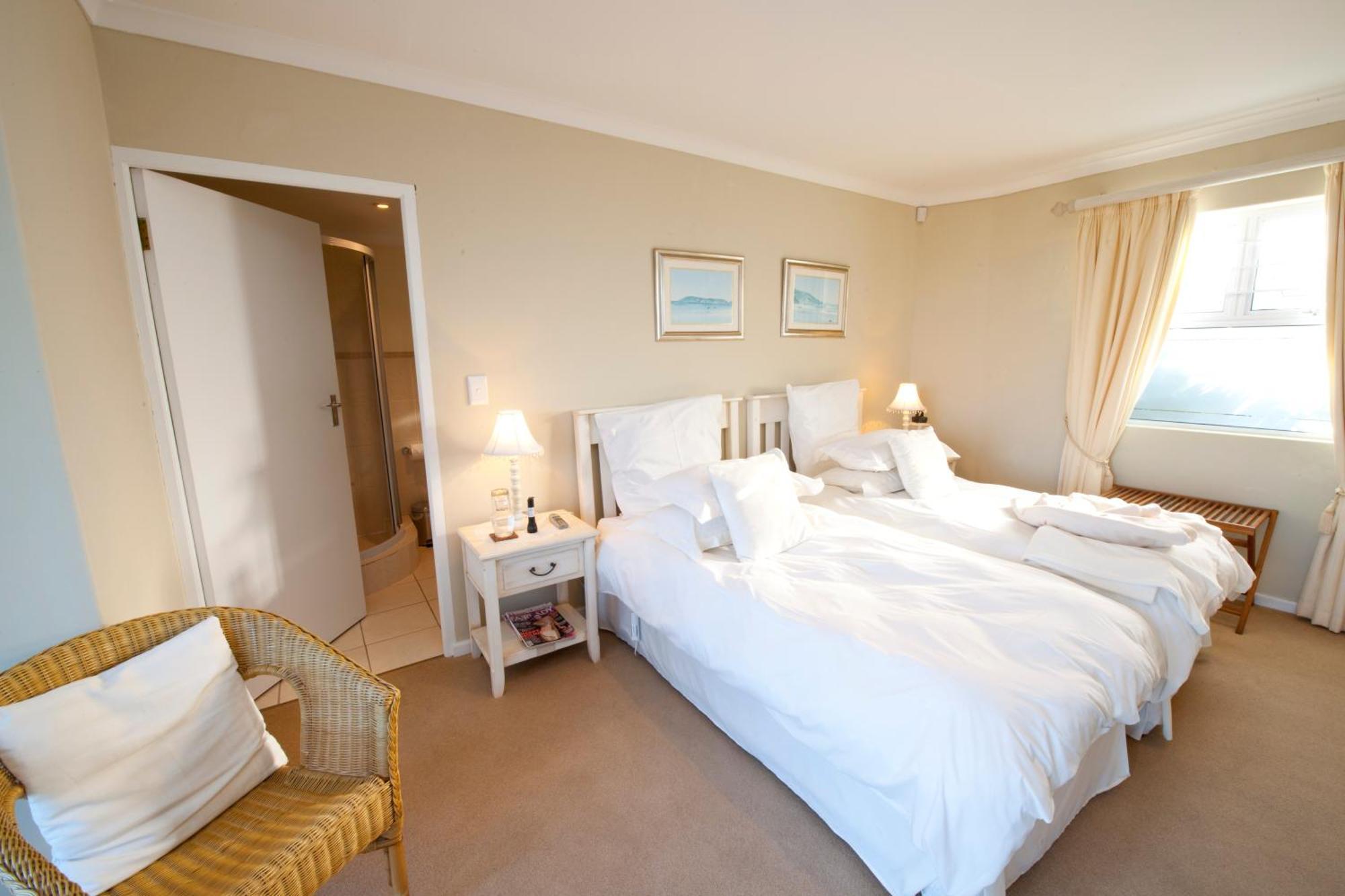 Dolphins' Playground Beachfront B&B Plettenberg Bay Exterior photo